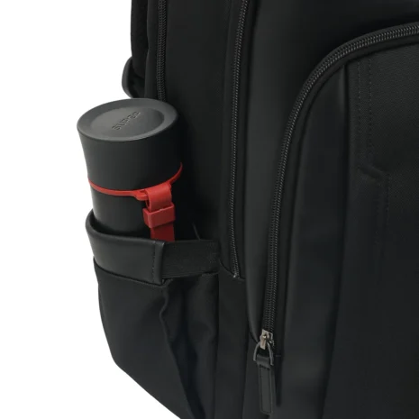 Tigernu T-B9110 flaskeholder Tigernu T-B9110 med termokopp i elastisk sidelomme – praktisk og fleksibel løsning