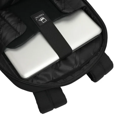 Tigernu T-B9110 laptoprom Laptop-rom i Tigernu T-B9110 ryggsekk – med elastisk stropp for sikkerhet