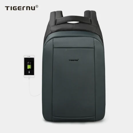 Tigernu T-B3599 USB-ladeport USB-ladeporten på siden av Tigernu T-B3599 i mørk turkis