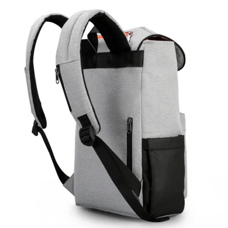 Tigernu T-B3596 sideprofil Tigernu T-B3596 sportsryggsekk, sett i sideprofil fra venstre