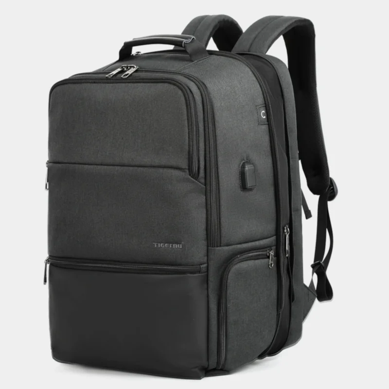 Tigernu T-B3905 utvidbar laptopsekk for 19 tommer i sort, sett forfra fra høyre med utvidelse aktivert