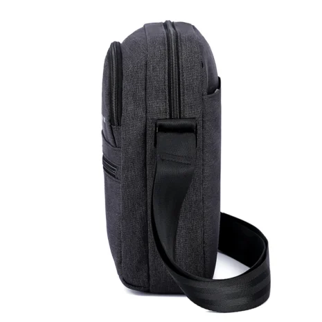 Tigernu T-L5105 sideprofil Tigernu T-L5105 messenger bag, sett i sideprofil